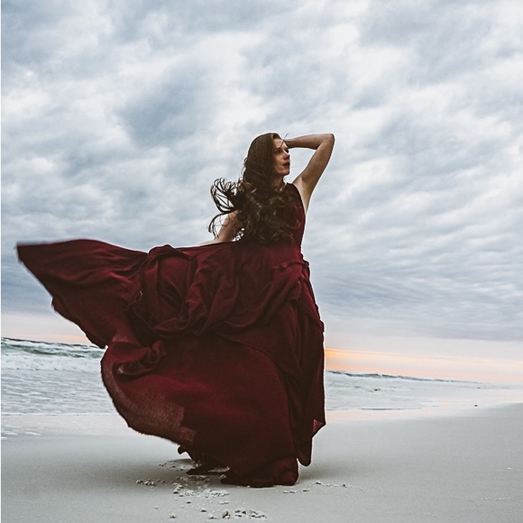 Meet your Posher, Amanda - Picture 2 of 2